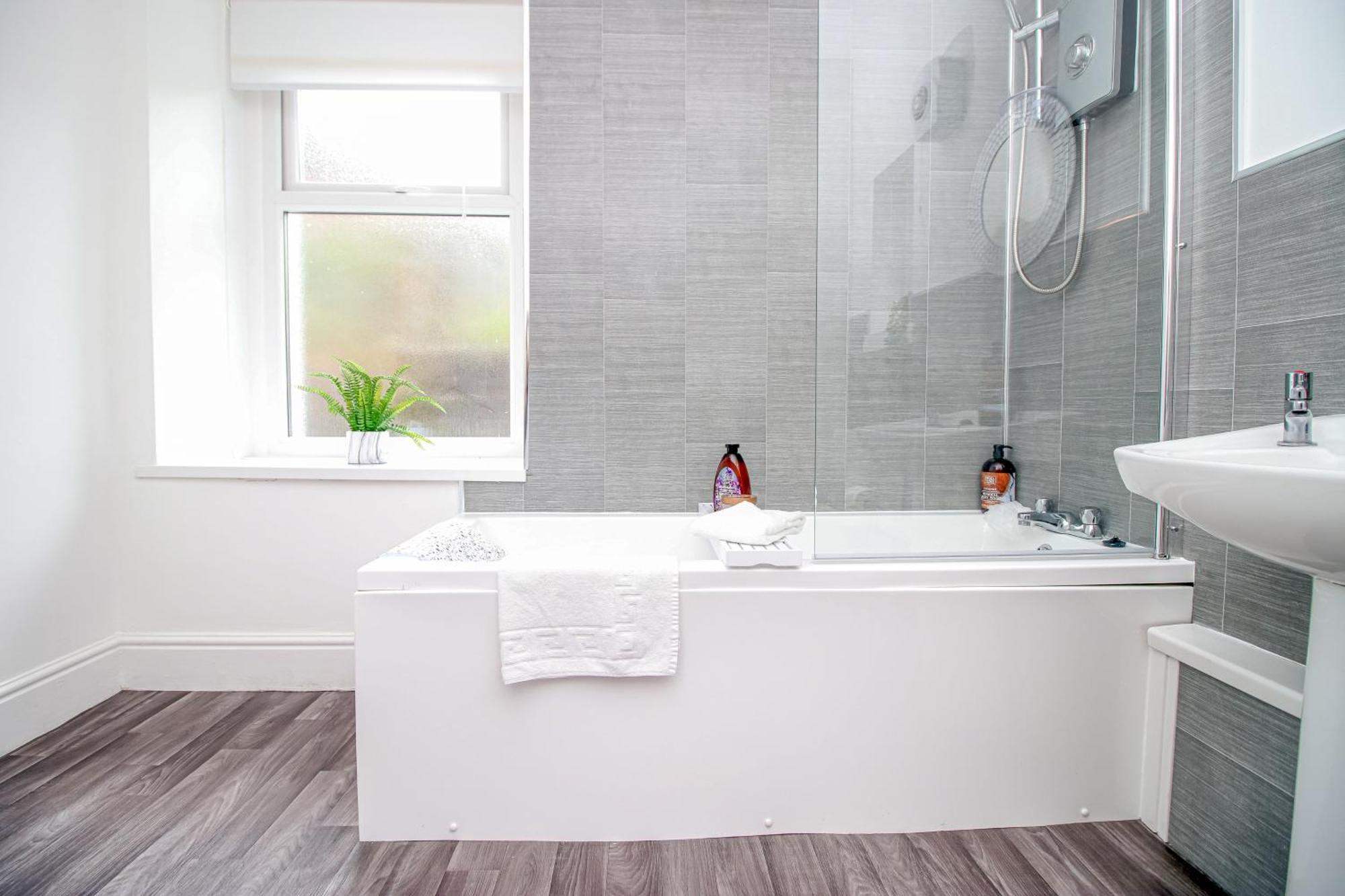 Norton Terrace Charming Home In The Beautiful Afan Forest By Staystaycations Port Talbot Exteriér fotografie